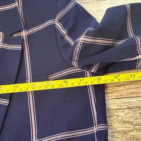 Women's Leith Navy w/ Light Pink Plaid oversized blazer - Picture 6 of 6